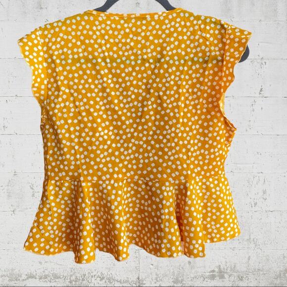 Shein yellow tie front ruffled accent top - Picture 4 of 5